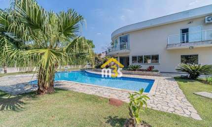 Casa  de Alto Padrão com 4 Quartos, 700 m² e Lazer Exclusivo na Granja Viana