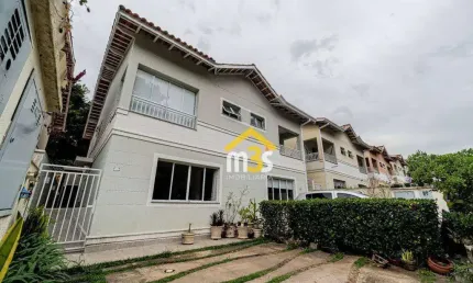 Casa com 3 dormitórios à venda, 140 m² por R$ 880.000,00 - Granja Viana - Cotia/SP
