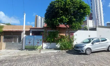 Venda de casa em Tirol 170 m² com 4/4, uma suíte – Tirol - Natal/RN.