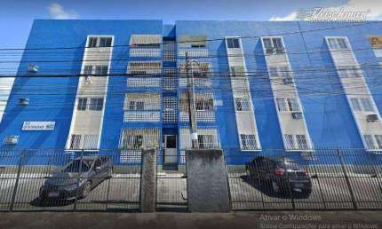 Apartamento com 3 dormitórios à venda, 89 m² por R$ 200.000,00 - Campo Grande - Recife/PE