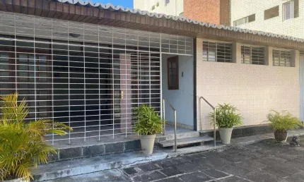 Casa com 8 dormitórios à venda, 450 m² por R$ 950.000,00 - Torre - Recife/PE