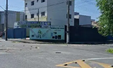 Prédio à venda no Comercial e Residencial Jardim Mariana, Pindamonhangaba 