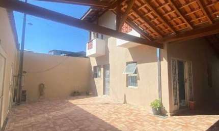 Sobrado à venda, 3 quartos, 5 vagas, Residencial e Comercial Jardim Yassuda - Pindamonhangaba/SP