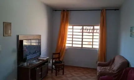 Casa à venda no Comercial e Residencial Jardim Mariana, Pindamonhangaba 