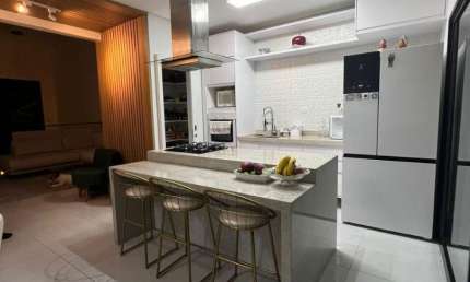 Casa Assobradada no Condomínio Viva  Rua Plana e Clube Completo!