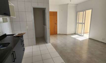 Apartamento com ótima localização, próximo ao centro e à diferenciados comércios.