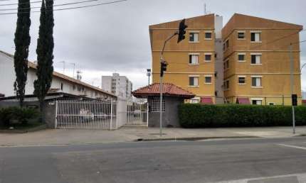 Condomínio Parque dos Pássaros, 3 dormitórios, pertinho do centro.