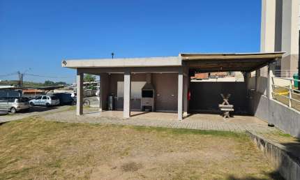 Ótimo apartamento com sacada à venda no Residencial Jatobá