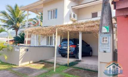 EXCELENTE SOBRADO DE ALTO PADRÃO EM CONDOMÍNIO FECHADO NA PRAIA DA MOCOCA EM CARAGUATATUBA!
