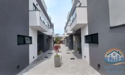 EXCELENTE TRIPLEX NOVO EM CONDOMÍNIO LOCALIZADO Á 100 METROS DO MAR NO BAIRRO CAPRICÓRNIO I EM CARAGUATATUBA!!