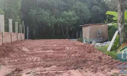 EXCELENTE OPORTUNIDADE DE LOTE ATERRADO E MURADO LOCALIZADO NO BAIRRO MASSAGUAÇU EM CARAGUATATUBA!!