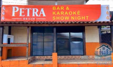 ALUGA-SE PONTO COMERCIAL COM LOCALIZAÇÃO PRIVILEGIADA NO CENTRO DE CARAGUATATUBA