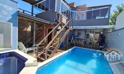 Incrível sobrado de alto padrão localizado no bairro balneário dos golfinhos em caraguatatuba!
