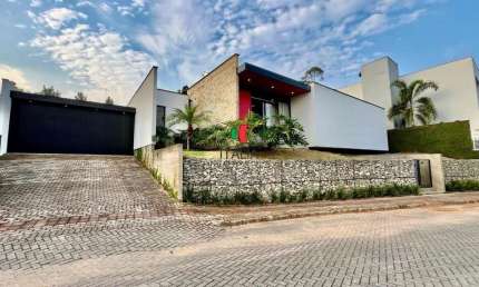 Casa de alto padrão no bairro Imigrantes em Guabiruba-SC