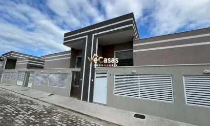 Casa linear Pé direito Alto Moderna 2 quartoscom suíte e quintal