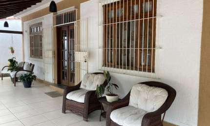 Casa com 4 quartos à venda na Avenida Brasil, 780, Extensão do Bosque, Rio das Ostras