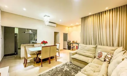 Casa para Venda em Taubaté, Vista Alegre, 3 dormitórios, 2 suítes, 3 banheiros, 2 vagas