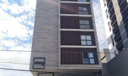 Imperdível cobertura de luxo em Anita Garibaldi, Joinville-SC: 3 quartos, 3 suítes, 2 salas, 2 banheiros, 136m².