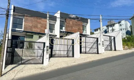 Sobrado de 3 Quartos com Suíte e Vaga de Garagem no Bairro Floresta, Joinville-SC! Venha Conferir!