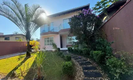 Casa com 4 quartos à venda no Floresta, Joinville 