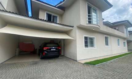 Casa em condomínio fechado com 3 quartos à venda no Glória, Joinville 