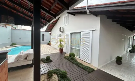 Casa com 3 quartos à venda no são marcos, joinville  por r$ 890.000