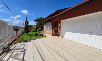 Casa à venda em Joinville-SC, Boa Vista: 4 quartos, 3 salas, 3 banheiros, 4 vagas, 312m².