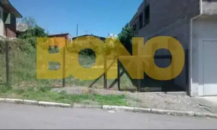 Terreno à venda no Centro, Flores da Cunha  por R$ 158.000