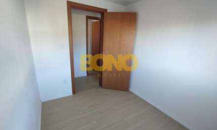Apartamento com 2 quartos para alugar no Cruzeiro, Caxias do Sul  por R$ 1.200