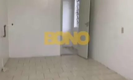 Casa com 2 quartos para alugar no Forqueta, Caxias do Sul  por R$ 850