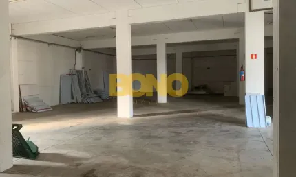 Barracão / Galpão / Depósito para alugar no Charqueadas, Caxias do Sul  por R$ 6.000