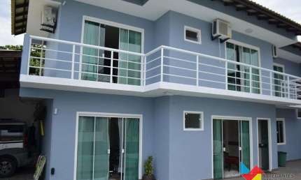 Casa alto padrão no bairro Meia Praia em Navegantes - SC