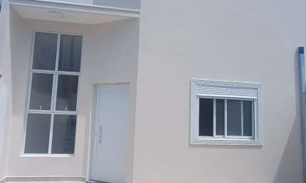 CASA 3 QUARTOS 2 BANHEIROS SENDO UM SUITE, 2 CARROS, TUDO DE PRIMEIRA (12)981346903.