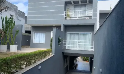 Casa com 3 quartos para alugar na Rua Eudóxia Castello Branco, Vila Suissa, Mogi das Cruzes