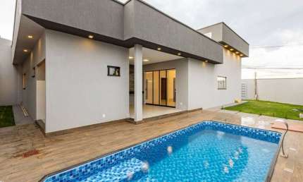 Casa térrea de 194 m² com 3 quartos sendo 1 suíte a venda no Setor Veiga Jardim.