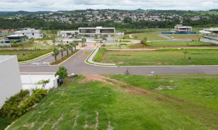 Lote plateau d'or privilege 1048 m² - fundo pra mata