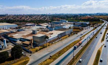 Oportunidade Única pra REFORMA na BR-153 sentido São Paulo - Galpão Comercial De
