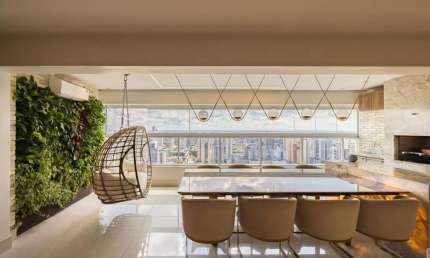 Apartamento mobiliado no Setor Bueno, com 3 suítes.