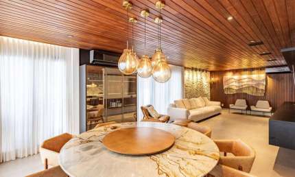 Apartamento mobiliado e decorado de 4 quartos sendo 3 suítes com escritório à ve
