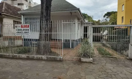 Casa com 2 quartos para alugar na Rua Luiz Cosme, 297, Passo da Areia, Porto Alegre por R$ 4.000