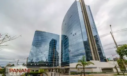 Ponto comercial para alugar na Avenida Senador Tarso Dutra, 565, Petrópolis, Porto Alegre por R$ 3.185