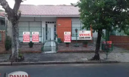 Casa com 3 quartos à venda na Rua Dom Jaime de Barros Câmara, 194, Sarandi, Porto Alegre por R$ 550.000