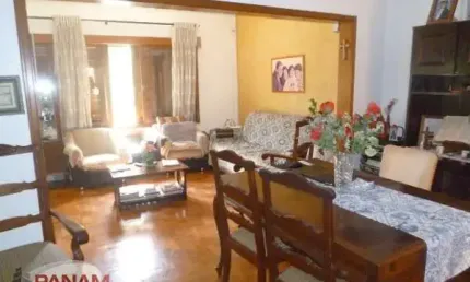 Casa com 3 quartos à venda na Rua Juruá, 692, Jardim São Pedro, Porto Alegre por R$ 659.000