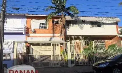 Casa com 3 quartos à venda na Rua Assunção, 195, Jardim Lindóia, Porto Alegre por R$ 1.900.000