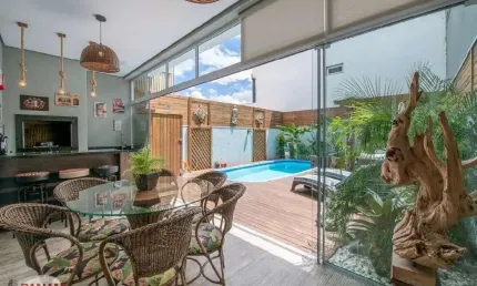 Casa em condomínio fechado com 3 quartos à venda na Avenida Willy Eugênio Fleck, 1495, Ecoville, Porto Alegre por R$ 2.170.000