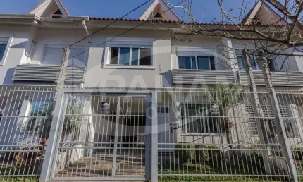 Casa com 3 quartos à venda na Rua Antônio Saber, 119, Jardim Planalto, Porto Alegre por R$ 850.000