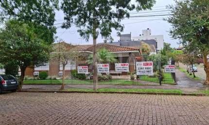 Casa para alugar na Ponaim, 48, Jardim Lindóia, Porto Alegre por R$ 9.000