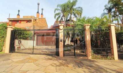 Casa com 4 quartos à venda na Rua Doutor Barbosa Gonçalves, 610, Chácara das Pedras, Porto Alegre por R$ 2.990.000