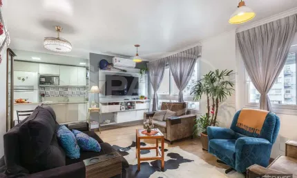 Apartamento com 2 quartos à venda na Rua Jerônymo Zelmanovitz, 100, São Sebastião, Porto Alegre por R$ 795.000