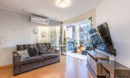 Apartamento com 2 quartos à venda na Avenida João XXIII, 495, São Sebastião, Porto Alegre por R$ 498.000